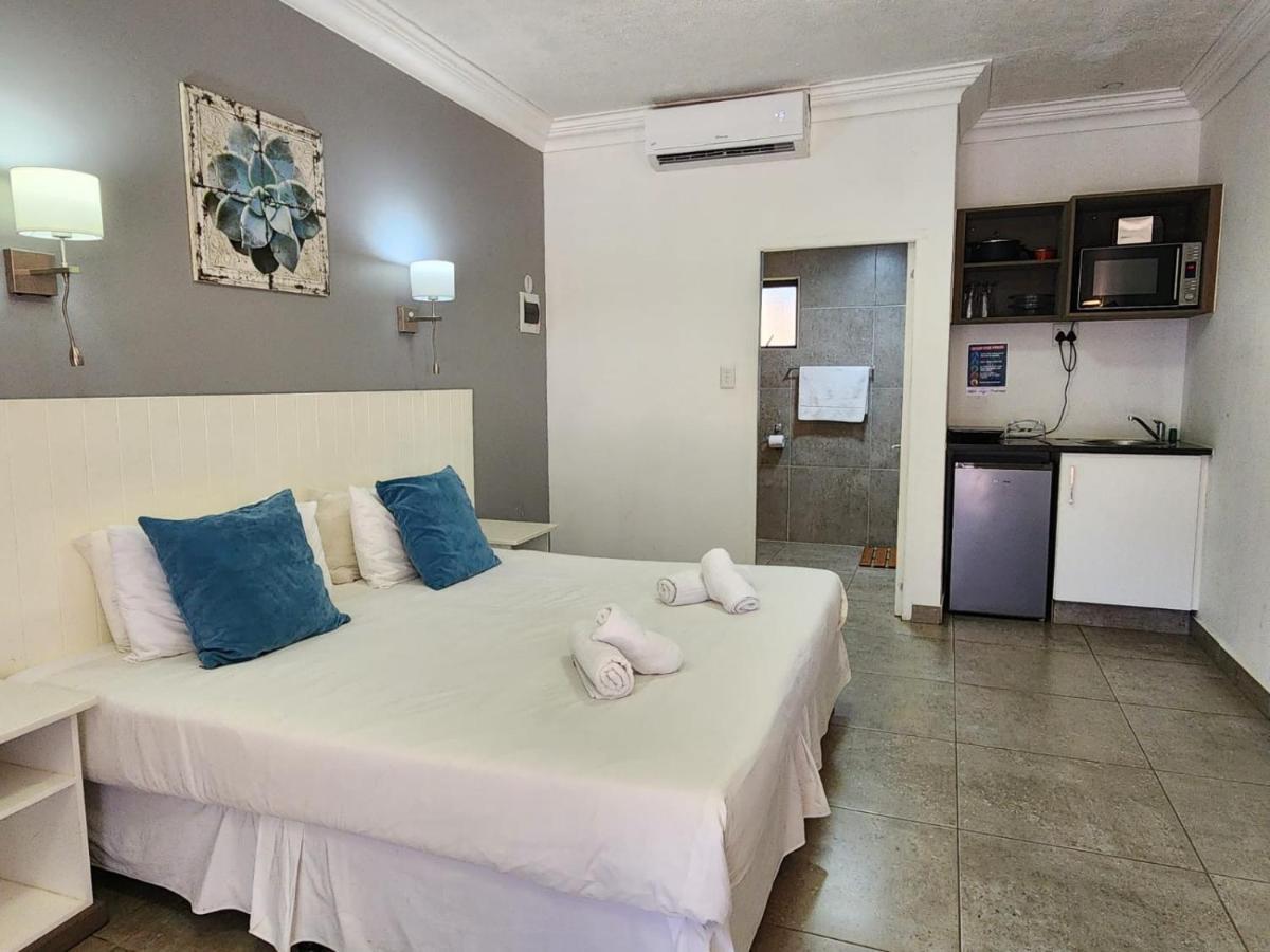 Hippo Lodge Apartments Saint Lucia Estuary エクステリア 写真