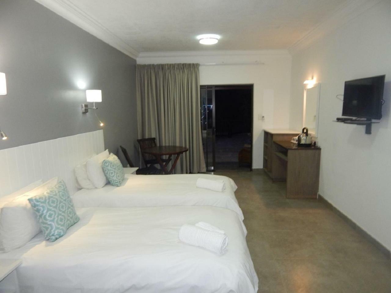 Hippo Lodge Apartments Saint Lucia Estuary エクステリア 写真